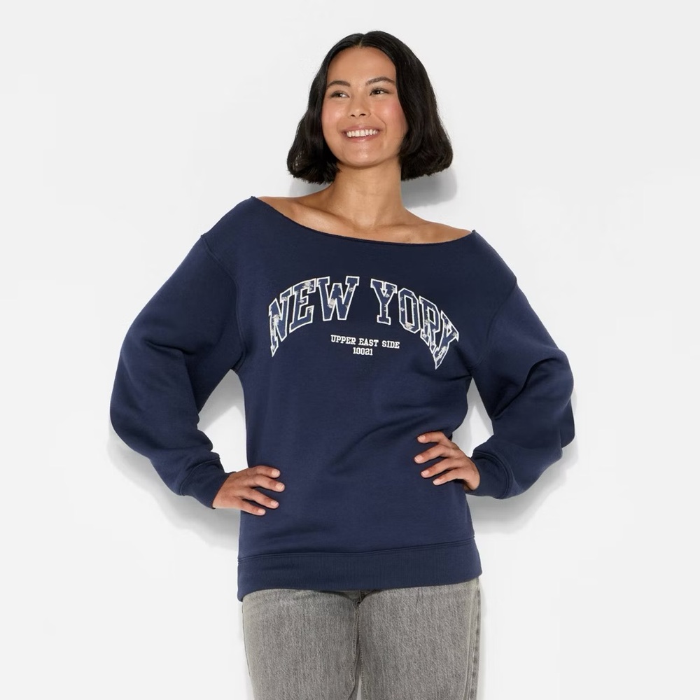 Wild Fable Women's Off the Shoulder Sweatshirt New York Graphic Navy